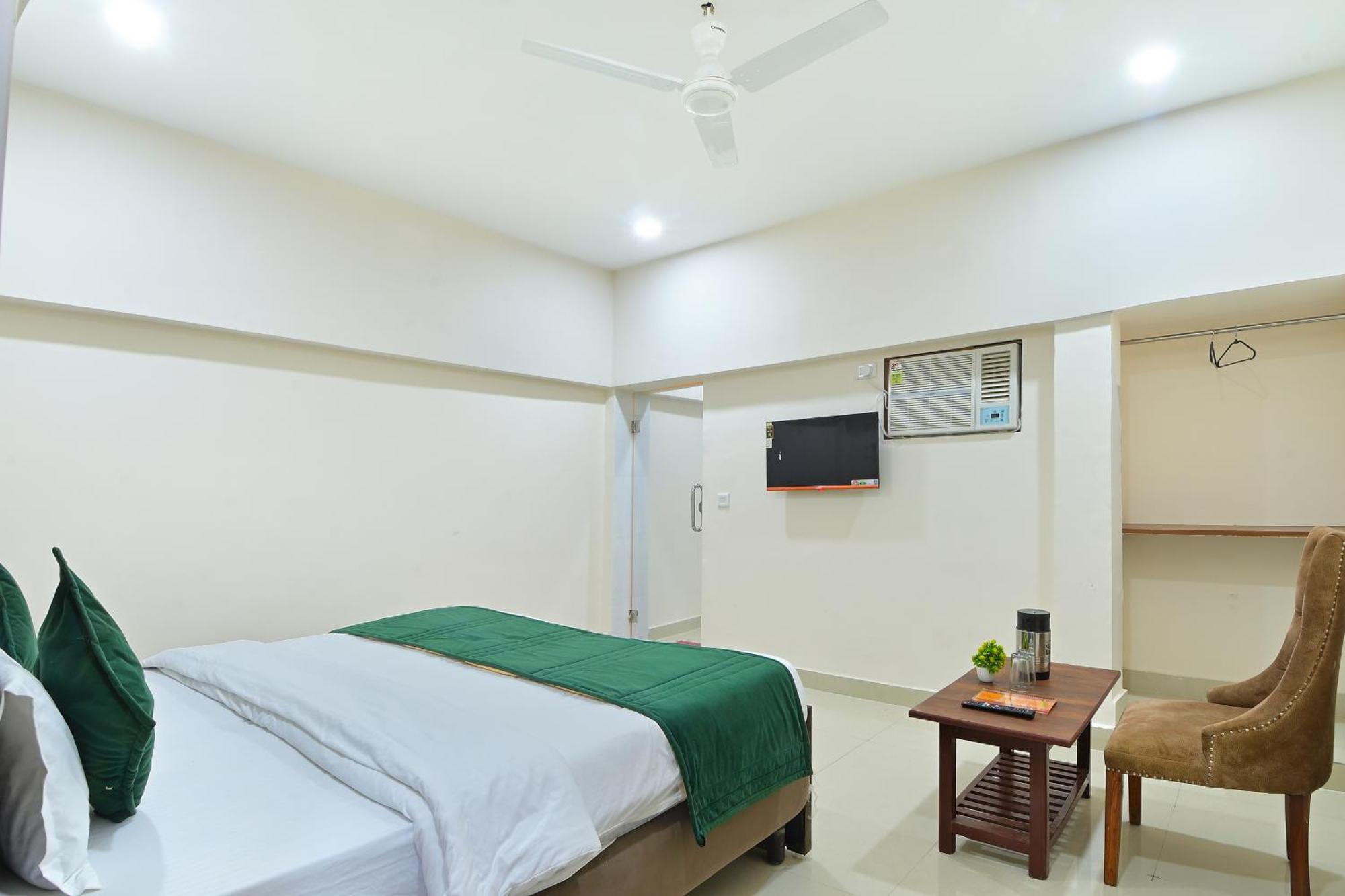 Chowdhry Tourist Lodge - New Delhi Railway Station - 2 Minutes Walk Экстерьер фото